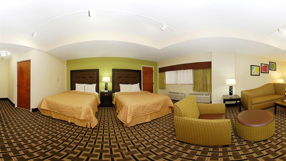 Quality Inn & Suites Greenville Near Downtown Εξωτερικό φωτογραφία