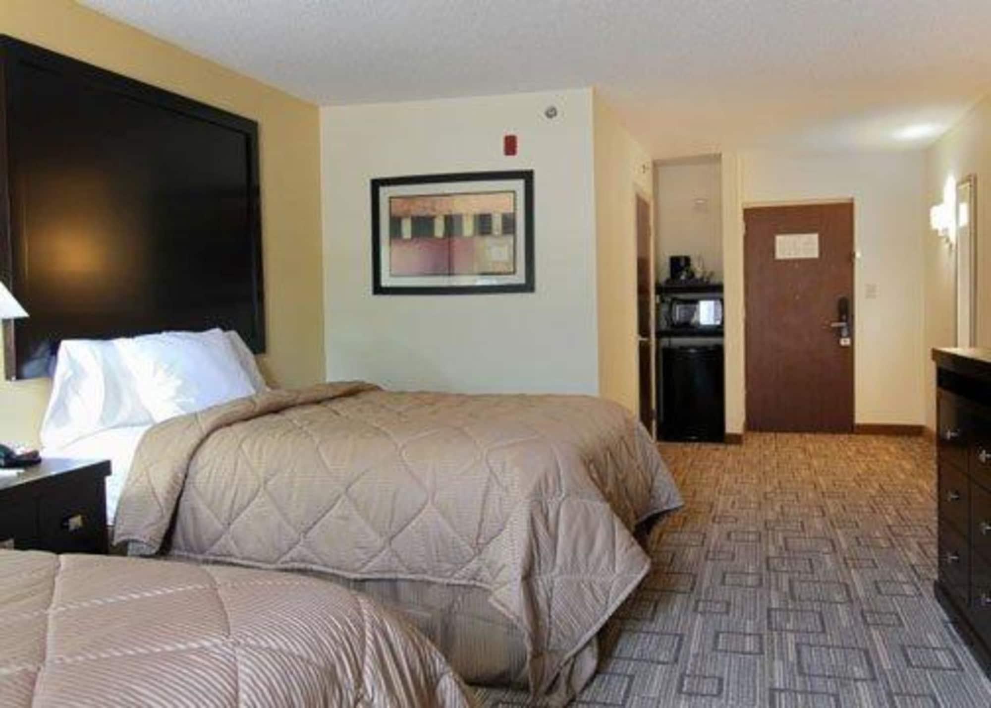 Quality Inn & Suites Greenville Near Downtown Εξωτερικό φωτογραφία