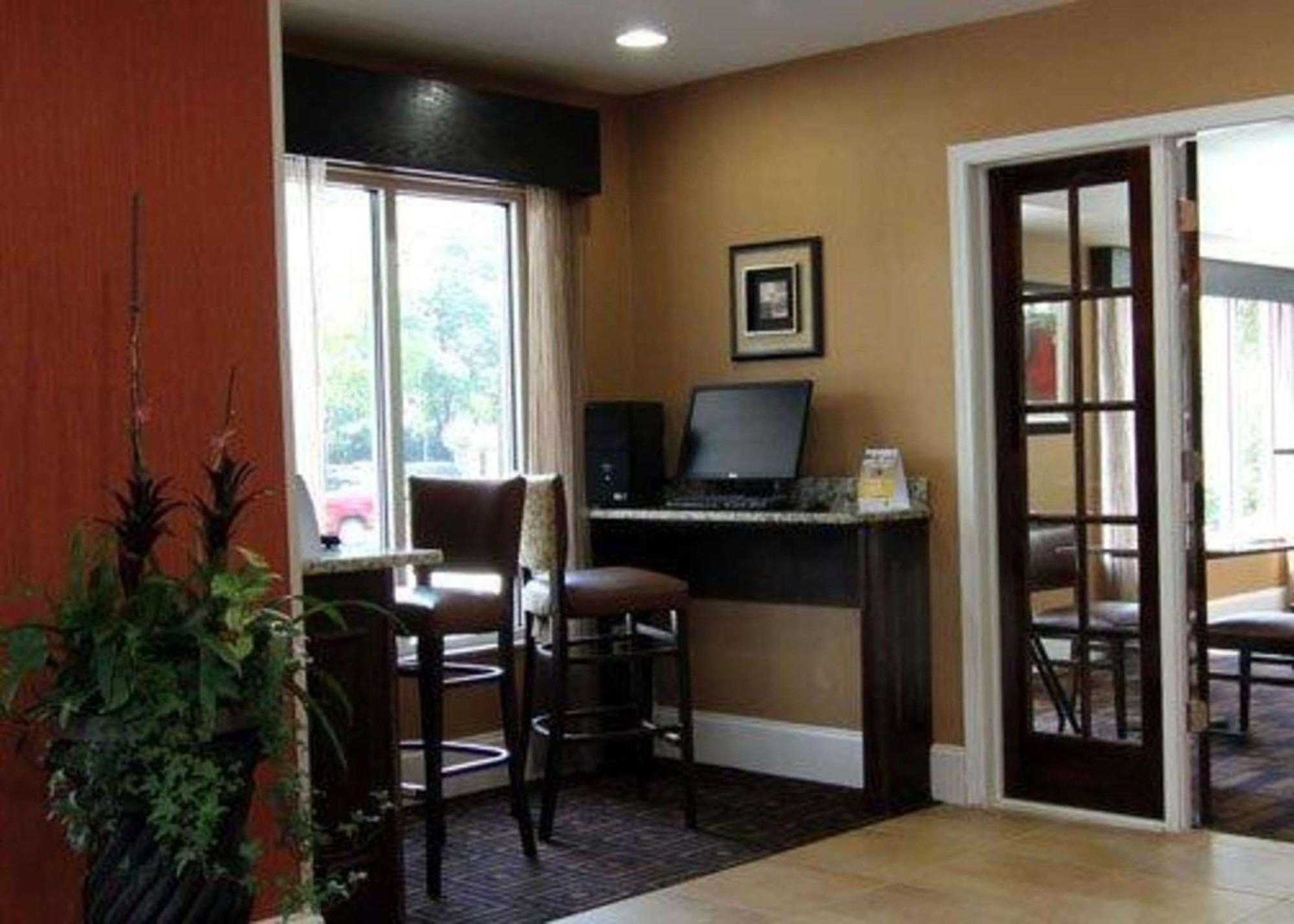 Quality Inn & Suites Greenville Near Downtown Εξωτερικό φωτογραφία