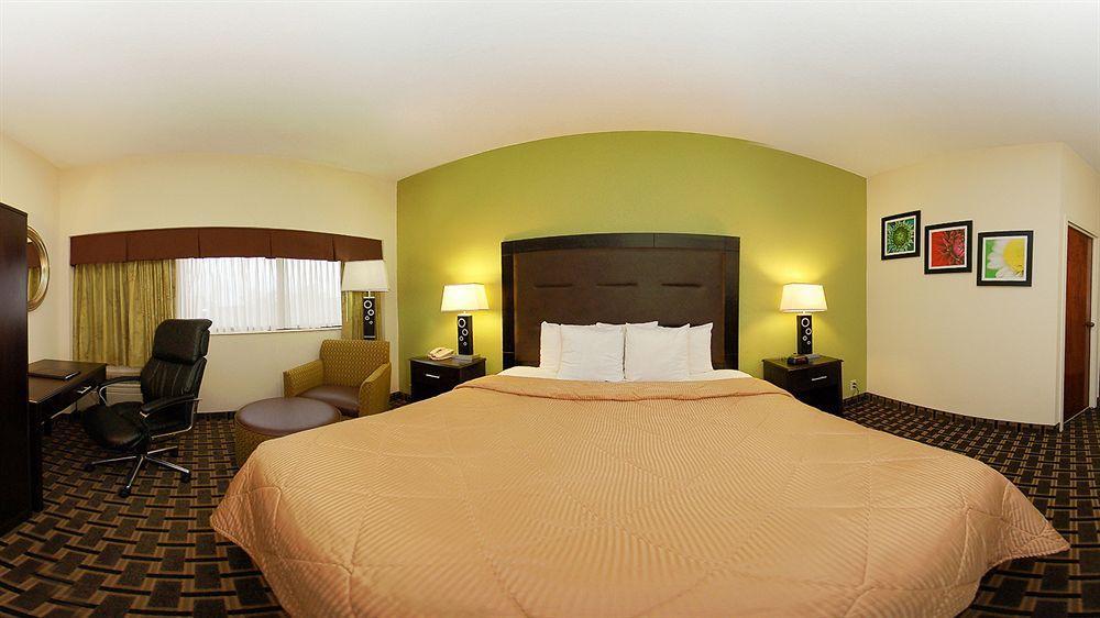 Quality Inn & Suites Greenville Near Downtown Εξωτερικό φωτογραφία