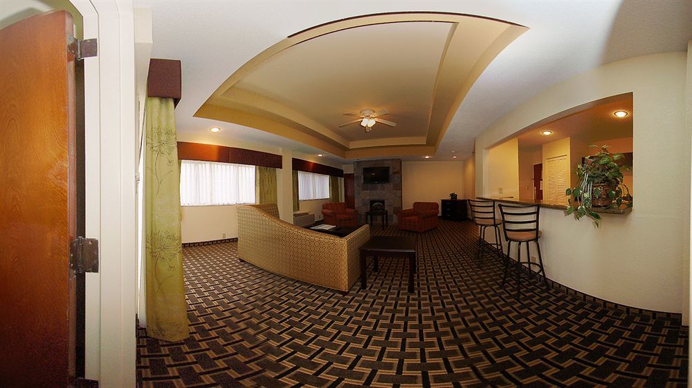 Quality Inn & Suites Greenville Near Downtown Εξωτερικό φωτογραφία
