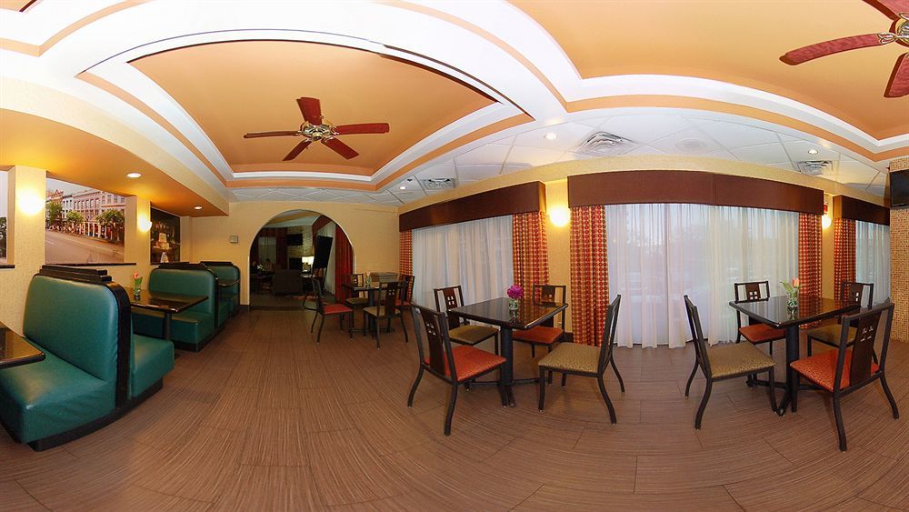 Quality Inn & Suites Greenville Near Downtown Εξωτερικό φωτογραφία